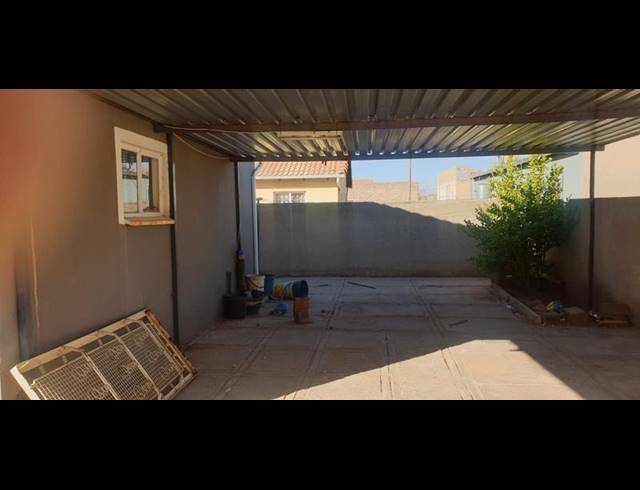 3 BEDROOM HOUSE FOR SALE IN PROTEA GLEN EXT